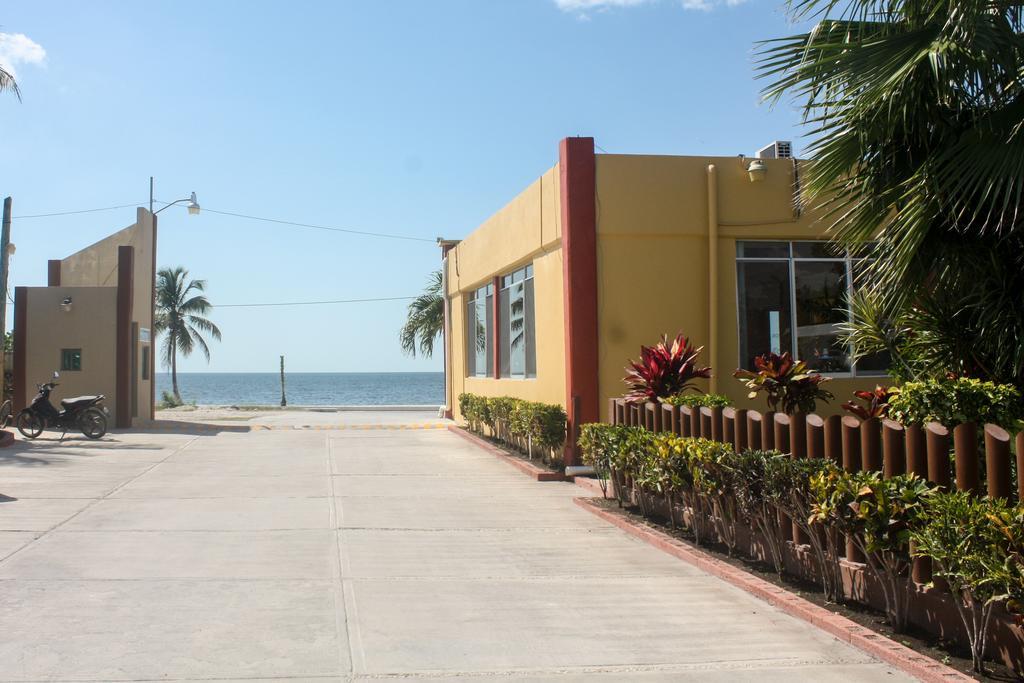 Lua Hotel Champoton Exterior photo